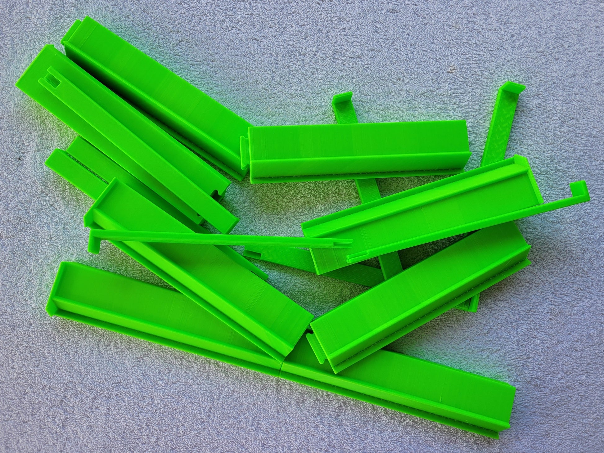 3d printed mah jongg tiles Red green black magenta lime cyan neon green high resolution multicolor smooth face floating lightweight  with racks and pushers portable custom bag  harmony